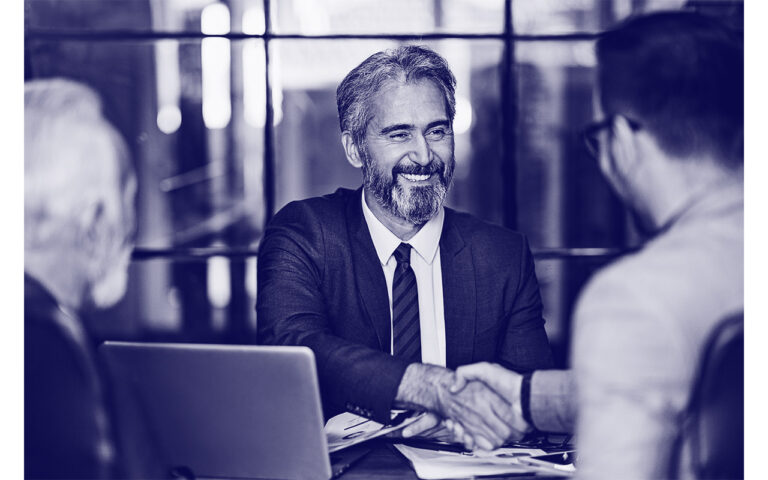 cabinet de recrutement pour startups en CDI direction vente ingénierie sur mesure personnalisables