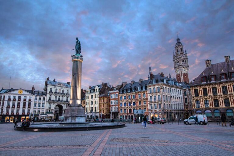 Découvrez les 10 meilleurs cabinets de recrutement Lille pour trouver rapidement les talents adaptés à votre entreprise et booster vos recrutements
